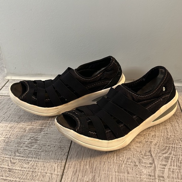 BZees | Black Freedom Stretch Walking Shoe - Picture 3 of 6